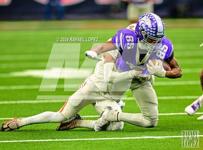Thumbnail 2 in La Porte vs. Angleton (UIL 5A D1 Football Quarterfinal) photogallery.