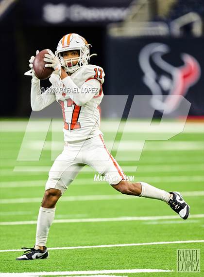 Thumbnail 3 in La Porte vs. Angleton (UIL 5A D1 Football Quarterfinal) photogallery.