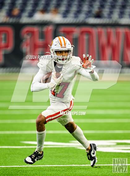 Thumbnail 1 in La Porte vs. Angleton (UIL 5A D1 Football Quarterfinal) photogallery.