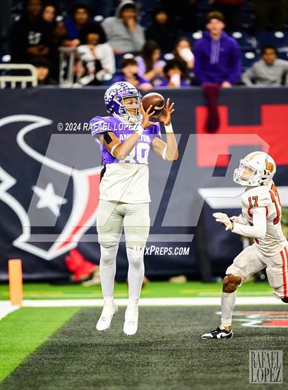 Thumbnail 2 in La Porte vs. Angleton (UIL 5A D1 Football Quarterfinal) photogallery.