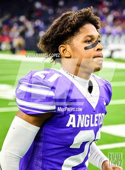 Thumbnail 3 in La Porte vs. Angleton (UIL 5A D1 Football Quarterfinal) photogallery.