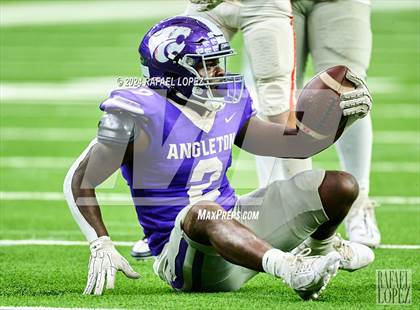 Thumbnail 1 in La Porte vs. Angleton (UIL 5A D1 Football Quarterfinal) photogallery.