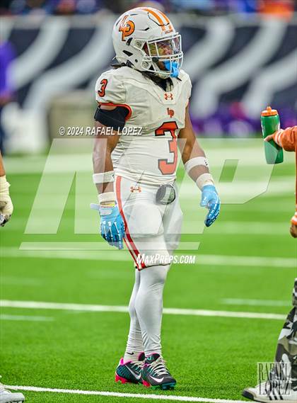 Thumbnail 1 in La Porte vs. Angleton (UIL 5A D1 Football Quarterfinal) photogallery.