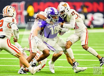 Thumbnail 3 in La Porte vs. Angleton (UIL 5A D1 Football Quarterfinal) photogallery.