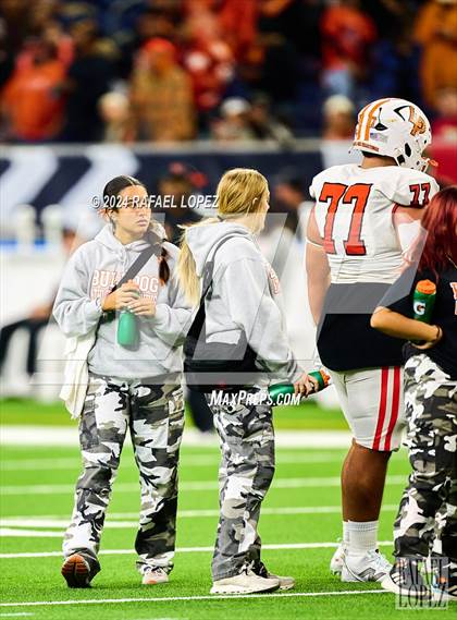 Thumbnail 3 in La Porte vs. Angleton (UIL 5A D1 Football Quarterfinal) photogallery.