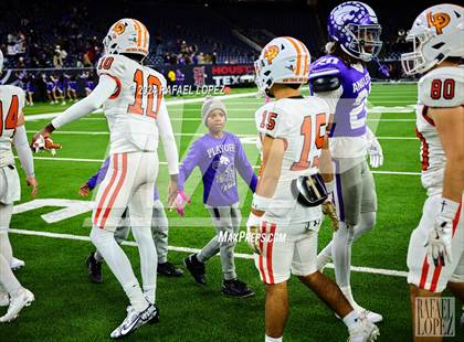 Thumbnail 3 in La Porte vs. Angleton (UIL 5A D1 Football Quarterfinal) photogallery.