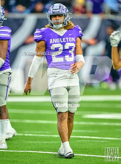 Thumbnail 2 in La Porte vs. Angleton (UIL 5A D1 Football Quarterfinal) photogallery.