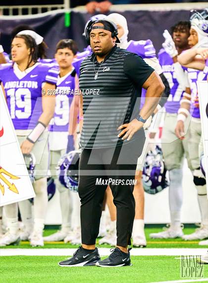 Thumbnail 1 in La Porte vs. Angleton (UIL 5A D1 Football Quarterfinal) photogallery.