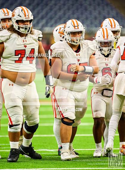 Thumbnail 1 in La Porte vs. Angleton (UIL 5A D1 Football Quarterfinal) photogallery.