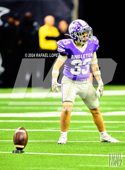 Thumbnail 1 in La Porte vs. Angleton (UIL 5A D1 Football Quarterfinal) photogallery.