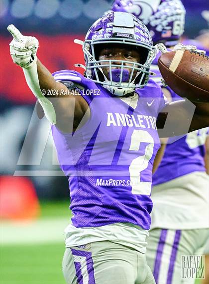 Thumbnail 2 in La Porte vs. Angleton (UIL 5A D1 Football Quarterfinal) photogallery.