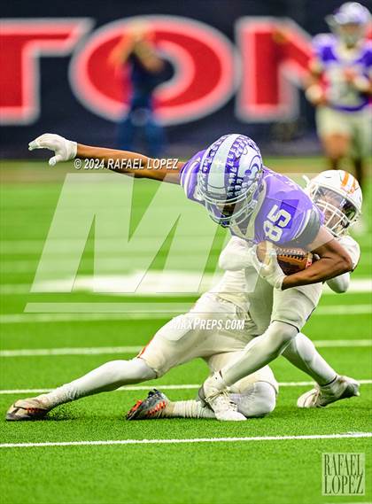 Thumbnail 1 in La Porte vs. Angleton (UIL 5A D1 Football Quarterfinal) photogallery.