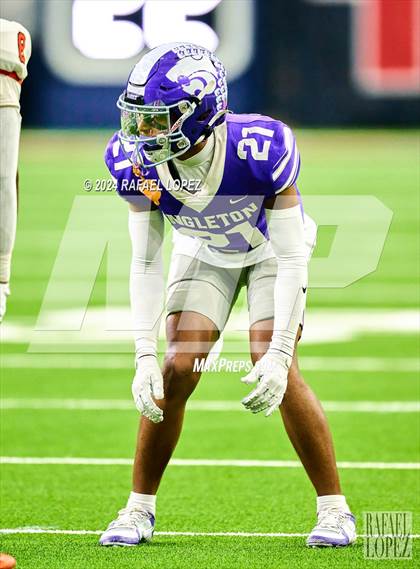 Thumbnail 1 in La Porte vs. Angleton (UIL 5A D1 Football Quarterfinal) photogallery.