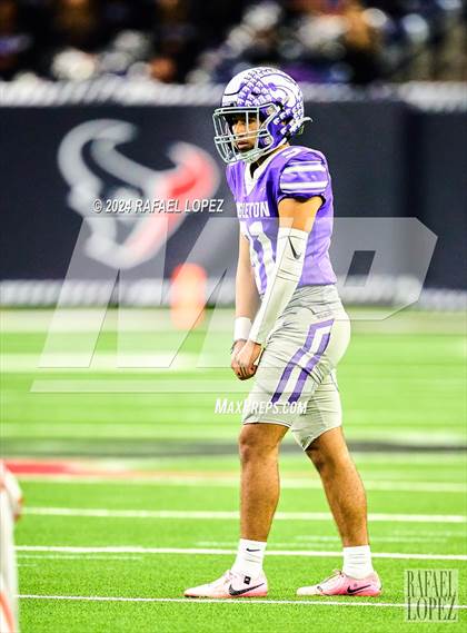 Thumbnail 3 in La Porte vs. Angleton (UIL 5A D1 Football Quarterfinal) photogallery.