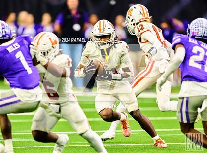 Thumbnail 2 in La Porte vs. Angleton (UIL 5A D1 Football Quarterfinal) photogallery.
