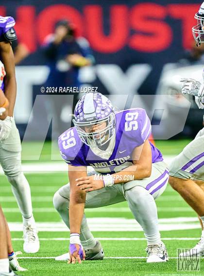 Thumbnail 2 in La Porte vs. Angleton (UIL 5A D1 Football Quarterfinal) photogallery.