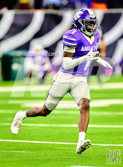 Thumbnail 2 in La Porte vs. Angleton (UIL 5A D1 Football Quarterfinal) photogallery.