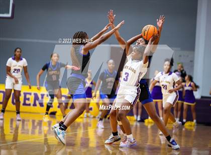 Thumbnail 1 in Tupelo @ DeSoto Central photogallery.