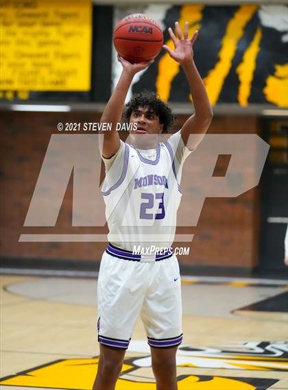 Thumbnail 2 in Valley Vista vs Mountain View (Welcome to the Jungle Holiday Tournament) photogallery.