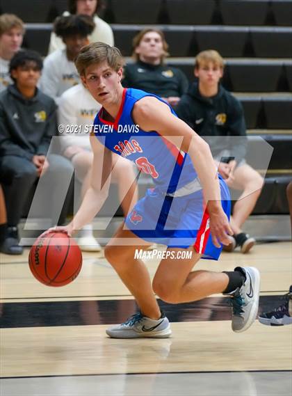 Thumbnail 2 in Valley Vista vs Mountain View (Welcome to the Jungle Holiday Tournament) photogallery.