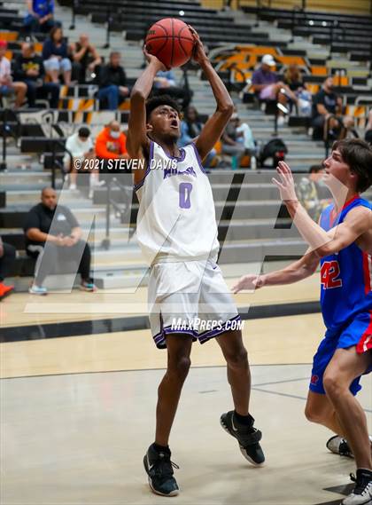 Thumbnail 1 in Valley Vista vs Mountain View (Welcome to the Jungle Holiday Tournament) photogallery.