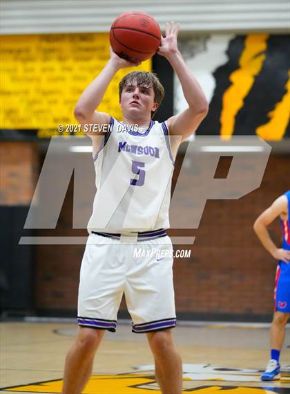 Thumbnail 1 in Valley Vista vs Mountain View (Welcome to the Jungle Holiday Tournament) photogallery.