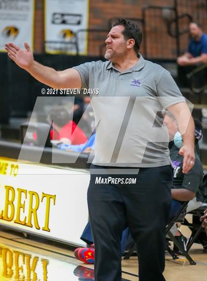 Thumbnail 3 in Valley Vista vs Mountain View (Welcome to the Jungle Holiday Tournament) photogallery.