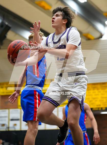 Thumbnail 3 in Valley Vista vs Mountain View (Welcome to the Jungle Holiday Tournament) photogallery.