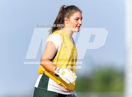 Thumbnail 3 in JV: York Catholic @ Bermudian Springs photogallery.