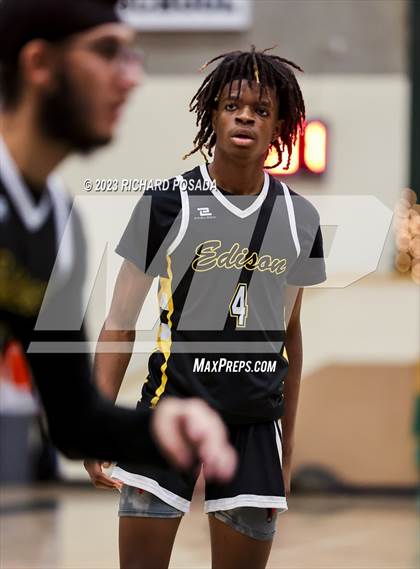 Thumbnail 2 in Edison vs. Hoover photogallery.