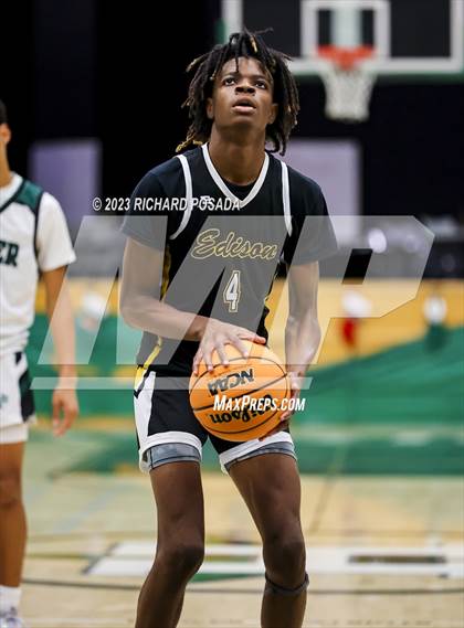 Thumbnail 2 in Edison vs. Hoover photogallery.