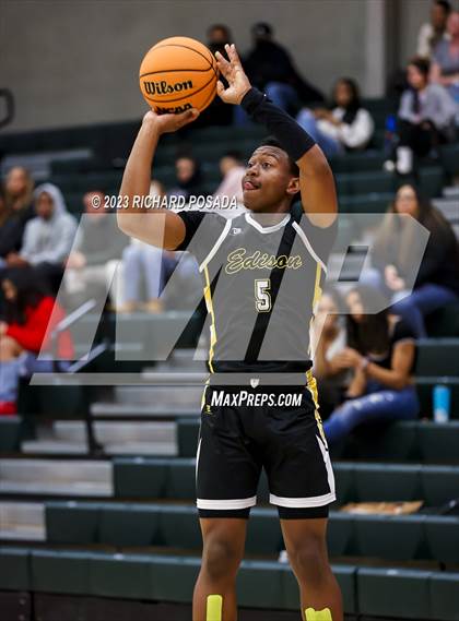 Thumbnail 2 in Edison vs. Hoover photogallery.