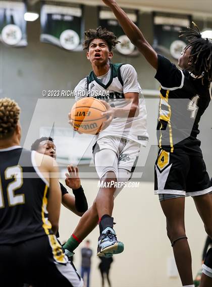 Thumbnail 1 in Edison vs. Hoover photogallery.