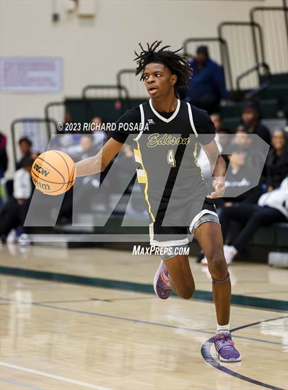 Thumbnail 3 in Edison vs. Hoover photogallery.