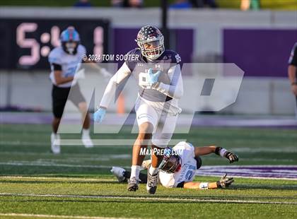 Thumbnail 3 in Ryan vs. Monterey (UIL Football 5A D1 Area) photogallery.