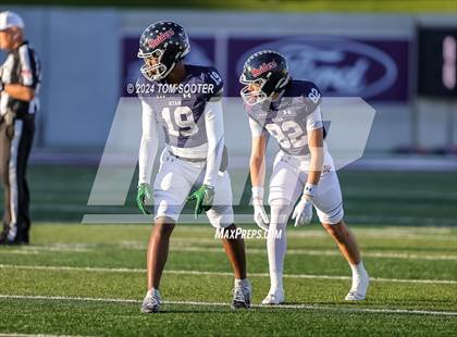 Thumbnail 1 in Ryan vs. Monterey (UIL Football 5A D1 Area) photogallery.
