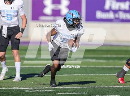 Thumbnail 1 in Ryan vs. Monterey (UIL Football 5A D1 Area) photogallery.