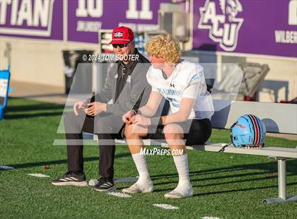 Thumbnail 1 in Ryan vs. Monterey (UIL Football 5A D1 Area) photogallery.