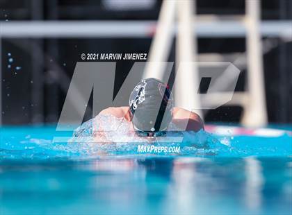 Thumbnail 2 in Oaks Christian vs Calabasas photogallery.
