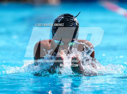 Thumbnail 3 in Oaks Christian vs Calabasas photogallery.