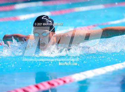 Thumbnail 2 in Oaks Christian vs Calabasas photogallery.
