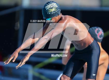 Thumbnail 2 in Oaks Christian vs Calabasas photogallery.