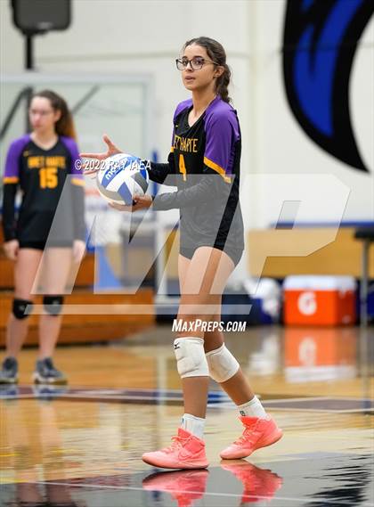 Thumbnail 2 in Bret Harte vs. Ripon Christian (CIF SJS D5 Final) photogallery.