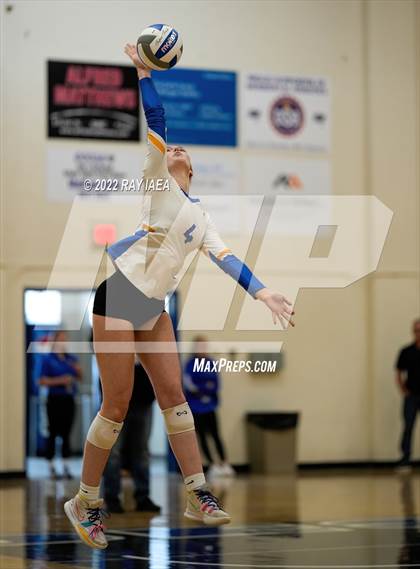 Thumbnail 2 in Bret Harte vs. Ripon Christian (CIF SJS D5 Final) photogallery.