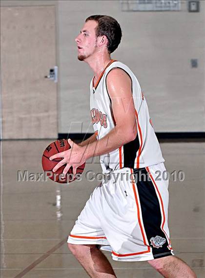 Thumbnail 1 in Laguna Creek vs. Vacaville (Whitney Winter Classic) photogallery.