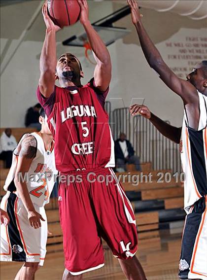 Thumbnail 1 in Laguna Creek vs. Vacaville (Whitney Winter Classic) photogallery.