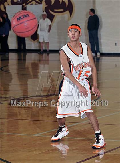 Thumbnail 3 in Laguna Creek vs. Vacaville (Whitney Winter Classic) photogallery.