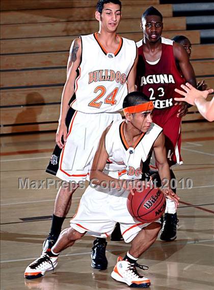 Thumbnail 2 in Laguna Creek vs. Vacaville (Whitney Winter Classic) photogallery.