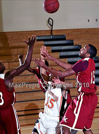 Thumbnail 1 in Laguna Creek vs. Vacaville (Whitney Winter Classic) photogallery.