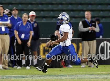 Thumbnail 2 in Rocklin vs. Servite (CIF State D2 Final) photogallery.
